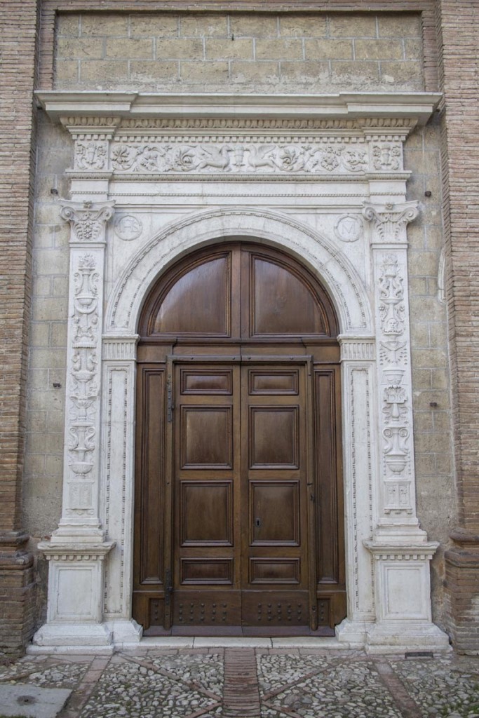 portale dopo il restauro